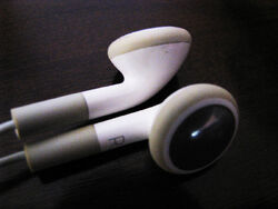 Apple earbuds | Apple Wiki | Fandom