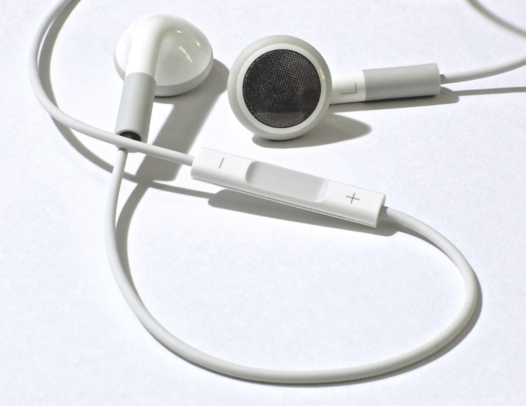 iphone earbuds png