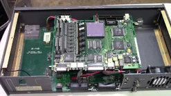 Apple STB1 prototype open.jpg (296 KB) Inside an early prototype (STB1) without a power supply.