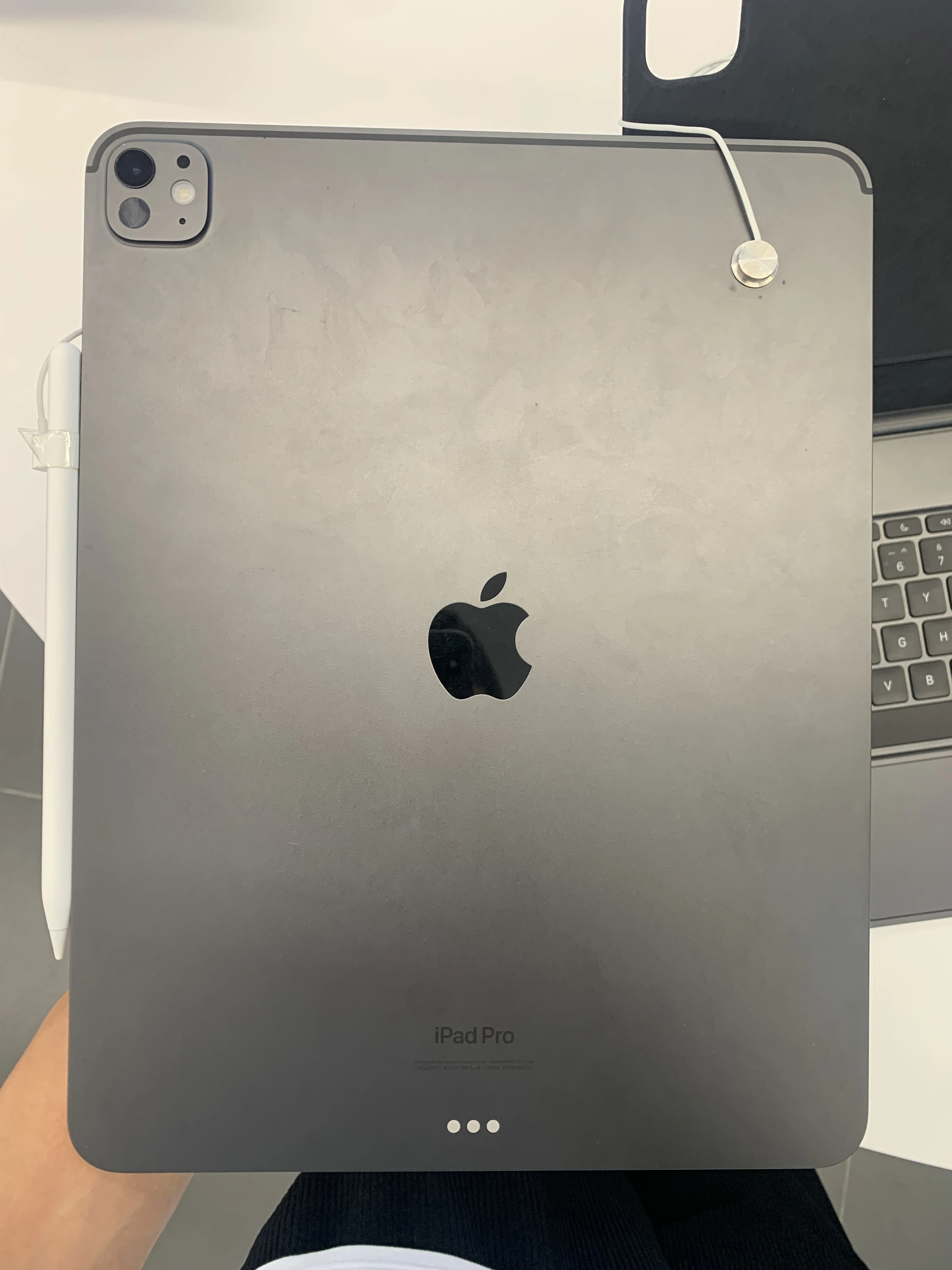 iPad Pro (7th generation) | Apple Wiki | Fandom