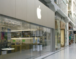 Apple Eaton Centre - by Michael Steeber - Tabletops