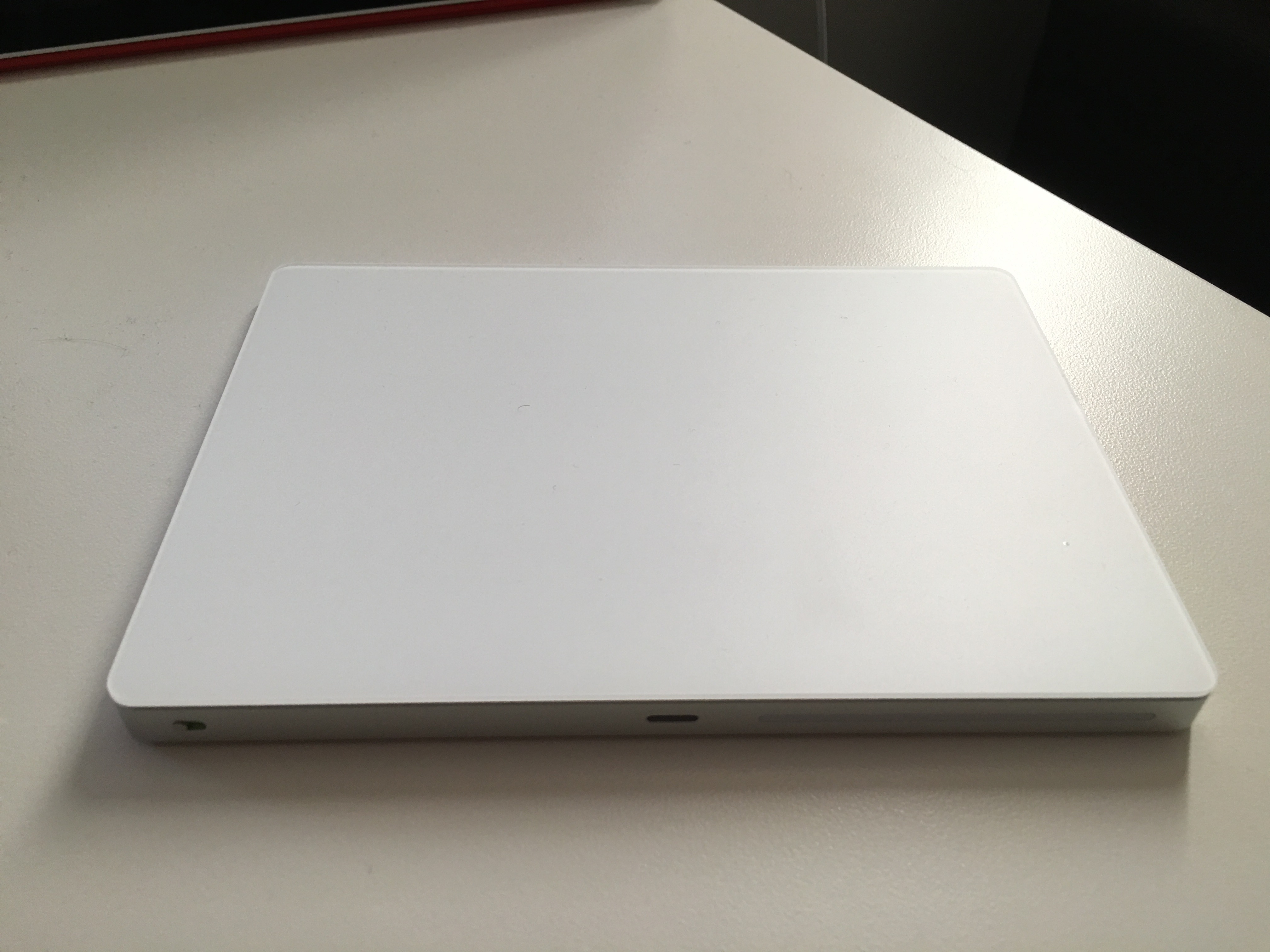 Apple Magic Trackpad 2 - White MJ2R2LL/A Brand-New