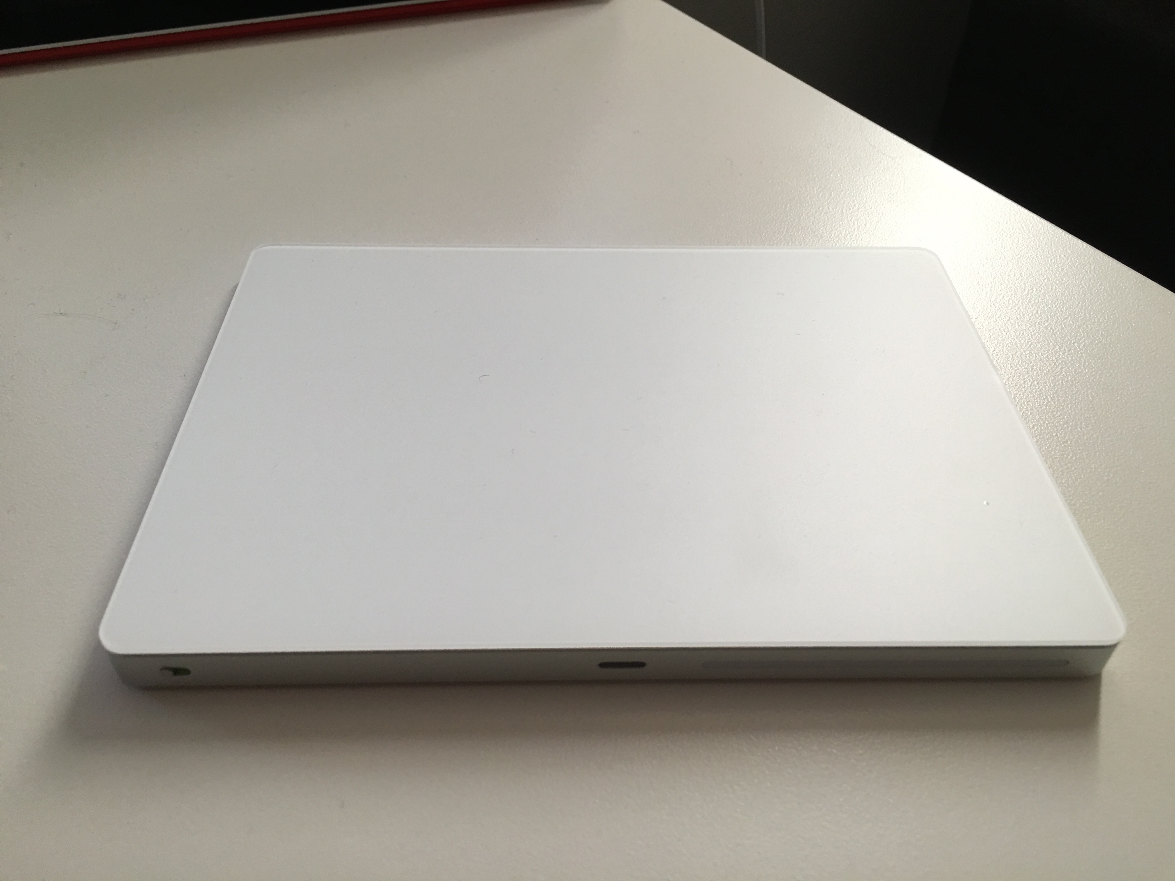 熱い販売 美品 APPLE MAGIC TRACKPAD 2 kead.al