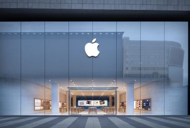 File:H k tst apple store sales floor shop Ipone 13 pro December 2021 01.jpg  - Wikipedia