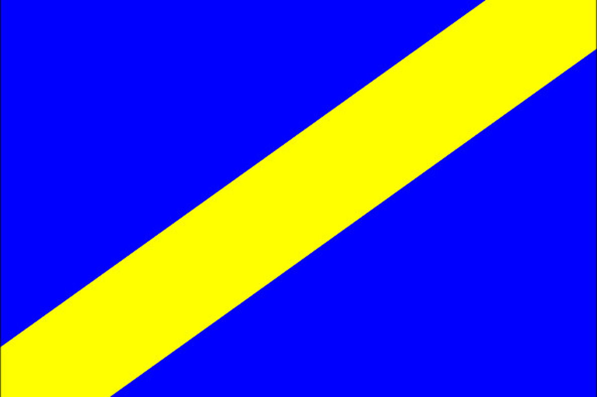 Blue Flag (with yellow diagonal stripe), Iracing.com Wiki