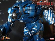 Hot-Toys-Iron-Man-Mark-38-Igor-16