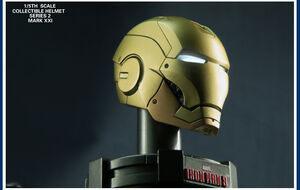 8PCS-LED-The-Avengers-2-Iron-Man-3-Movie-1-5-Scale-Collectible-Helmet-Series-Iron (1)