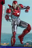 Hot-Toys-Iron-Man-Mark-47-figure-lit-up