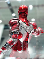 Hot-toys-iron-man-mark-5-2