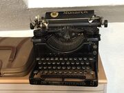 Typewriter-816978 1920