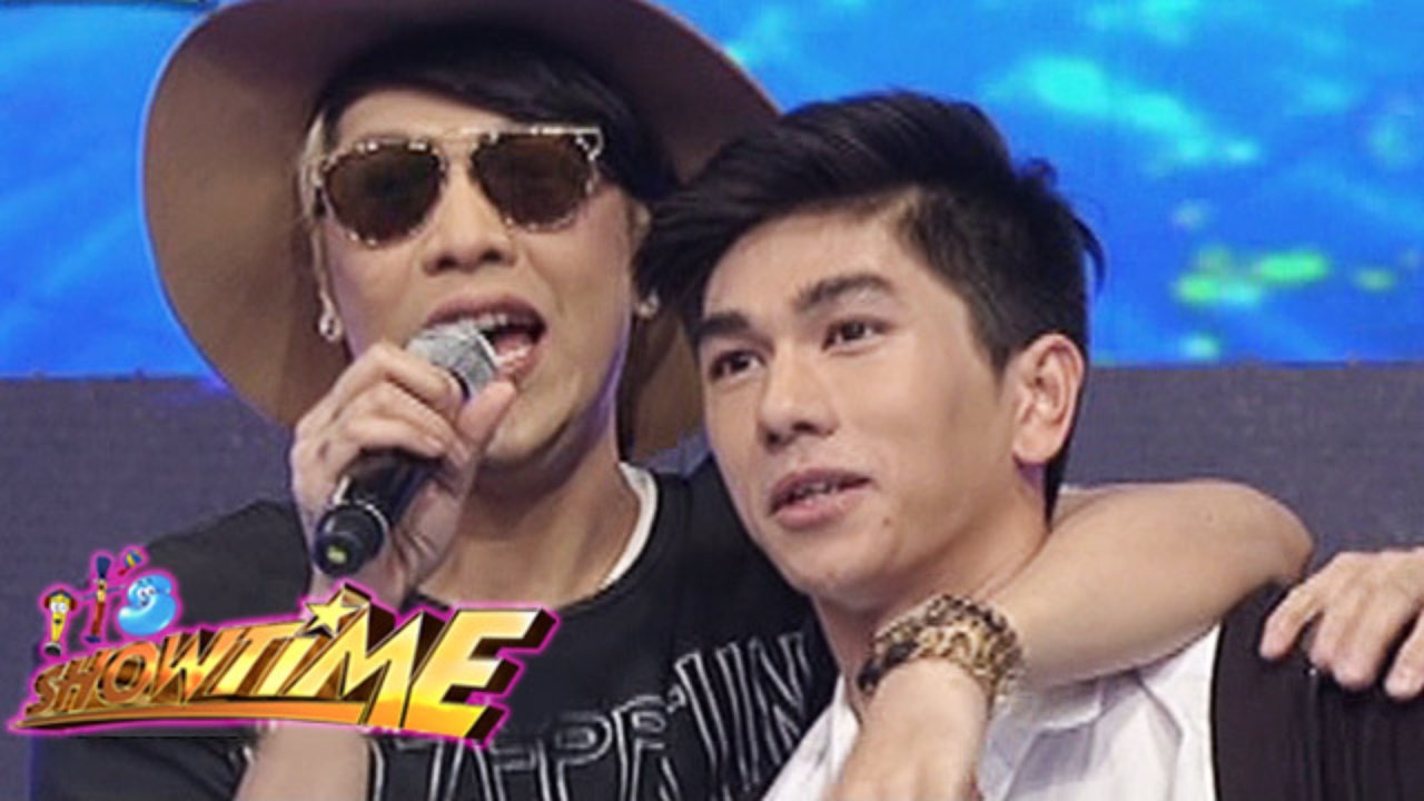 Vice Ganda gets a new hairstyle  It's Showtime Mr. Q and A 