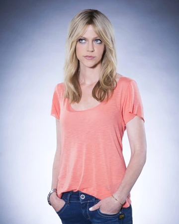 Dee Reynolds It S Always Sunny In Philadelphia Wiki Fandom