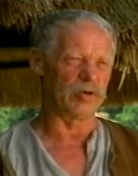 Edward Kusztal è Dhun in The Hexer.