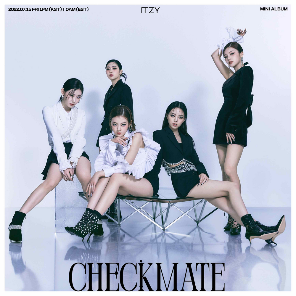 ITZY 'CHECKMATE' Album Scans (Chaeryeong ver.)