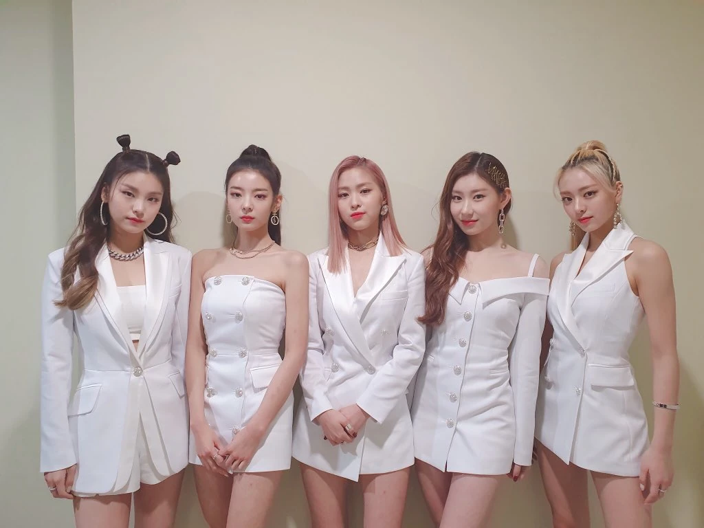 ITZY/SNS/2019 | ITZY Wiki | Fandom