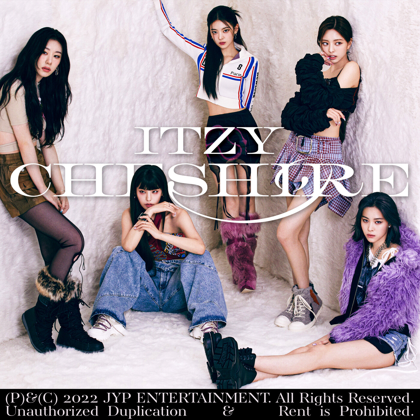 ITZY, BORN TO BE (Version C) CD – Republic Records Official Store