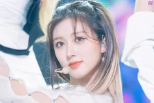 Inkigayo (December 12, 2021)