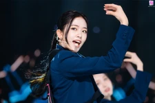 Inkigayo (January 9, 2022)