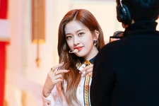 Inkigayo (December 5, 2021)