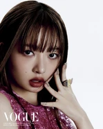 日本語 VOGUE (December 2022)