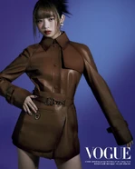 日本語 VOGUE (December 2022)