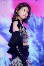 Show Champion (April 13, 2022)