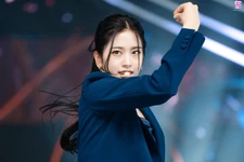 Inkigayo (January 9, 2022)