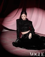 한국어 VOGUE (January 2023)