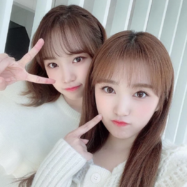 Chaewon and Nako Selca