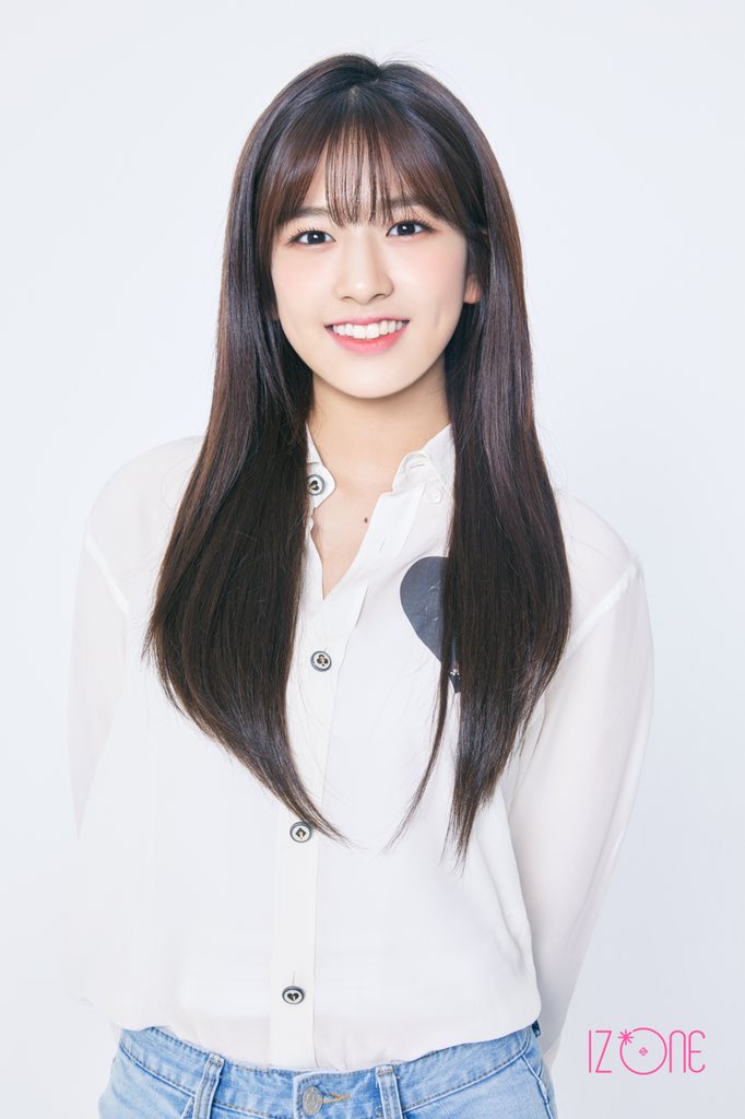 【未開封】IZ*ONE dicon LOOK AT MY iZ　IVE　ユジン Amazon.co.jp: IZ*ONE 写真集 LOOK AT MY iZ Dicon ユジン IVE