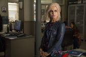 IZOMBIE 302 002