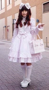 Shiro-lolita-1 91347446.jpg (92 KB)