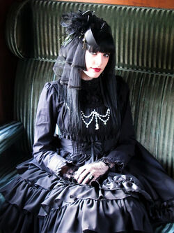 Lolita fashion - Wikipedia