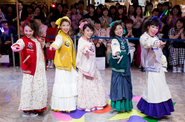 Momoiro Clover Z wearing PINK HOUSE fashion in 2016