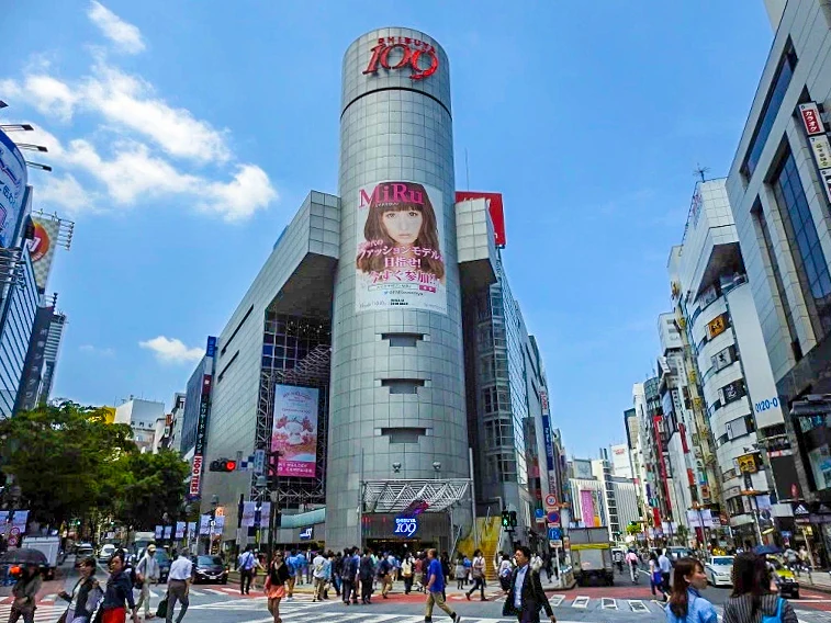 Tokyo-japan-coronavirus-news-shibuya109-building-governor-yuriko-koike-lockdown-
