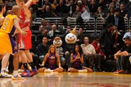 Lakers08.jpg (119 KB)