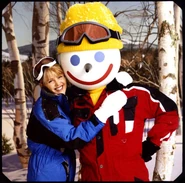 Laura-Dunn-Photo-Vault-04.jpg (54 KB)