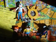 BendableBuddiesGame.jpg (554 KB) The figurines on top of an unknown Jack in the Box Bunch game.