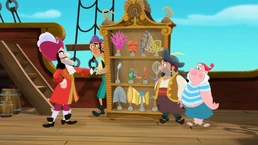 Tirelire Bullyland Peter Pan Et Captain Hook Sur Bateau Pirate, 18x18x10 Cm