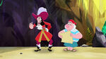 Hook&Smee-The Golden Hook07