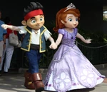 Jake&Sofia-Disney Parks02.jpg (259 KB)