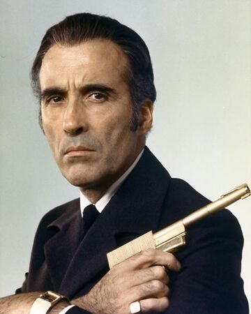 007 THE MAN WITH THE GOLDEN GUN １２インチフィギュア　Christopher Lee as Francisco Scaramanga 007 The man with the Golden Gun Christopher Lee as Francisco