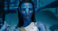 Neytiri budzi się po operacji