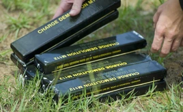 'Bomb Squad' uses tools, intelligence to battle terrorism 070801-F-4569G-203 2000456802