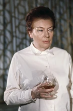 Irma Bunt sous les traits d'Ilse Steppat dans le film de 1969 Au service secret de Sa Majesté.