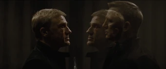 Spectre - 007 en de verminkte Blofeld