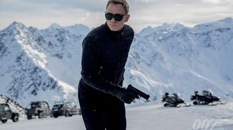 First behind the scenes footage of SPECTRE