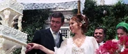 Olympe assistant au mariage de Bond et de Tracy.