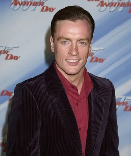 3833-toby-stephens-prof1b