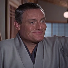 Dikko Henderson sous les traits de Charles Gray dans le film de 1967 On ne vit que deux fois.